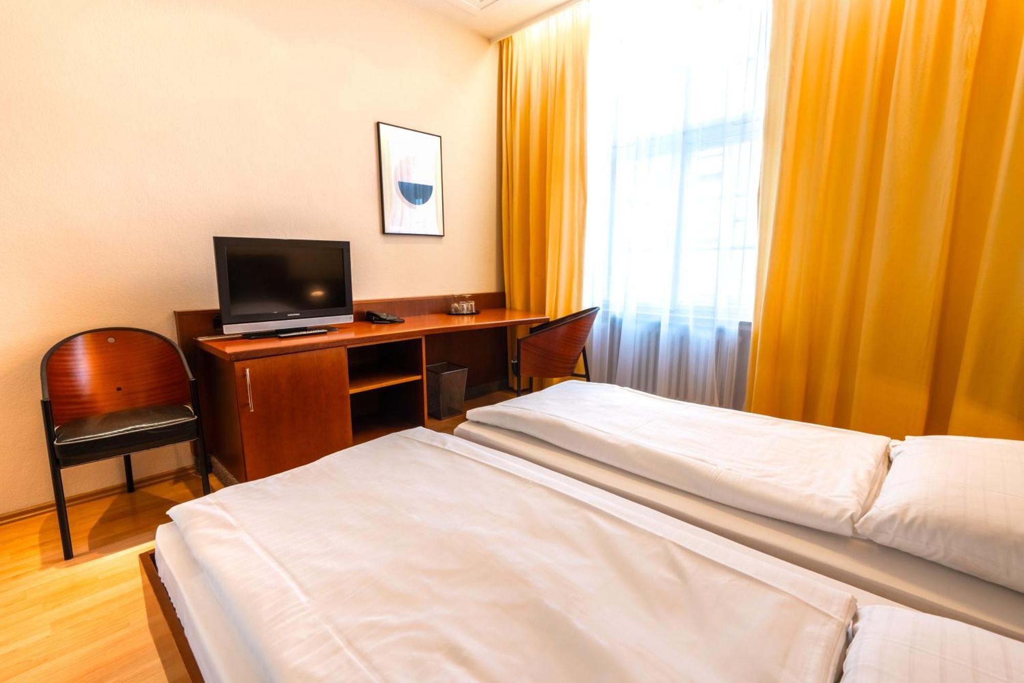 Hotel Carlton Monachium Zewnętrze zdjęcie